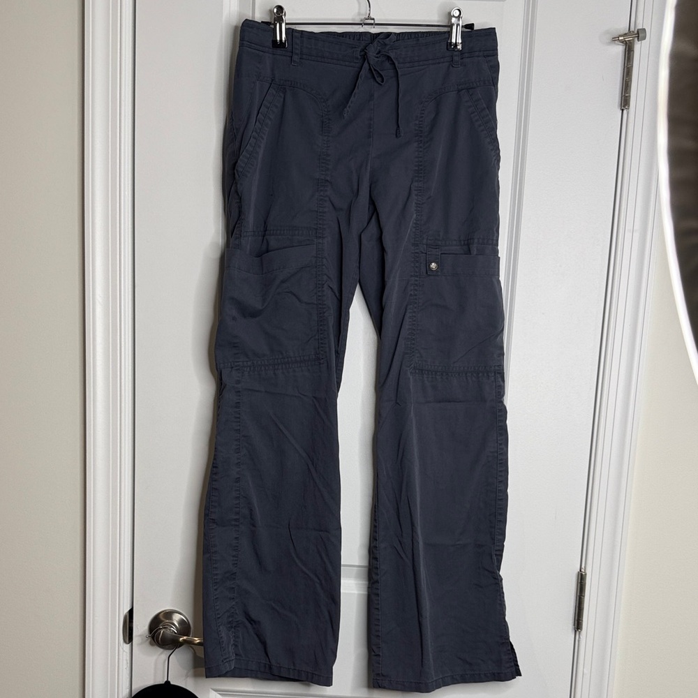 Women’s Cherokee Gray Cargo scrub Pants